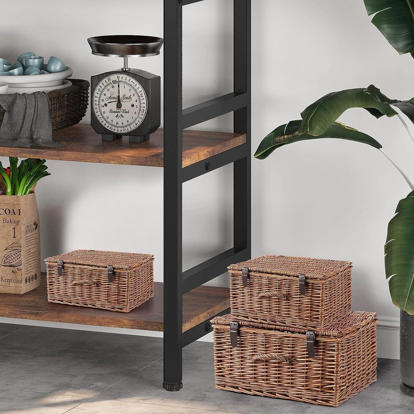 BH Natural Wicker Gift Hamper Tidy Storage Home Decor with Lid Fastening Handle